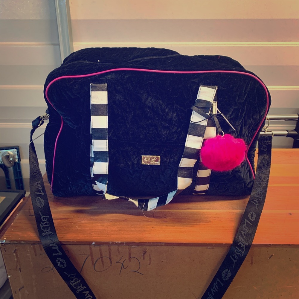 Betsey Johnson travel bag